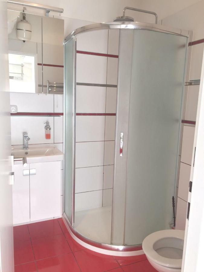 Krasny U Lesa, Trolejbus Do Centra A Bvv, Parkovani Zdarma Apartment Brno